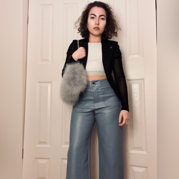 Meet your Posher, Alexa - Picture 2 of 3